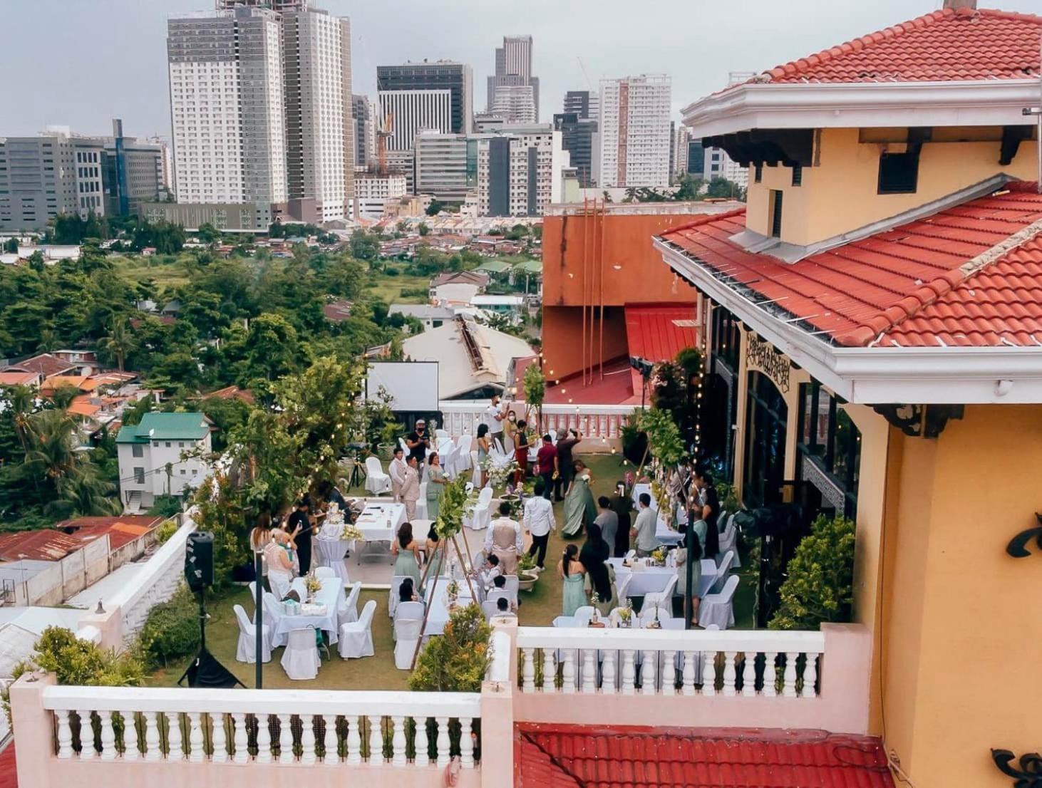 Sta Barbara Residence Hotel Cebu Bagian luar foto